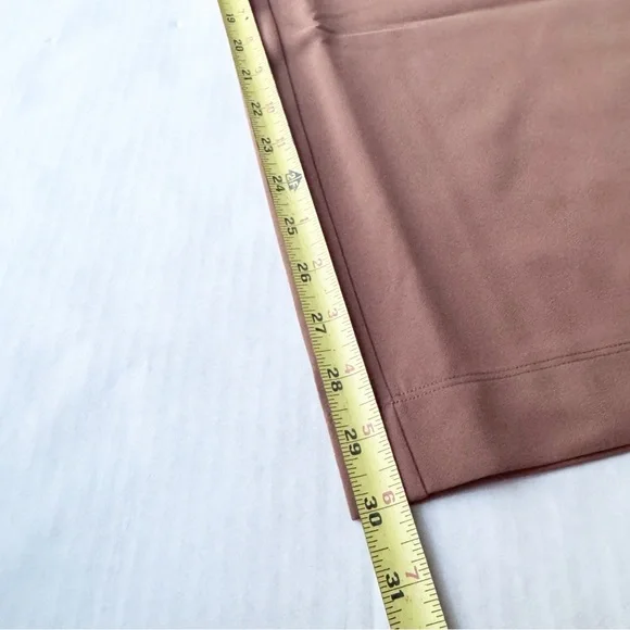 Athleta Promenade High Rise Cargo Pant in Walnut Size Small NWT - Picture 16 of 16